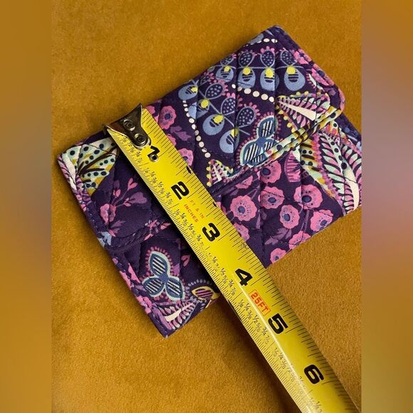 Vera Bradley Wallet Batik Leaves - Picture 7 of 8